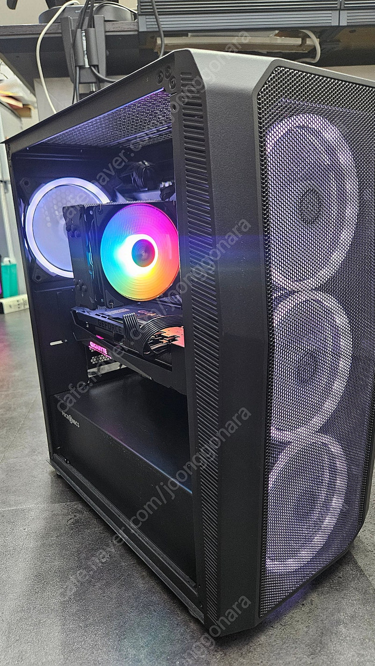 i7-11700K / RTX 3070ti 이미지