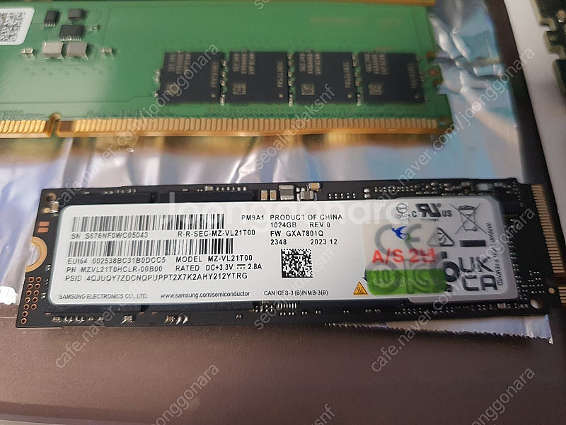 커세어 벤젼스 rgb ddr4 램 화이트, 블랙 , 지...--0