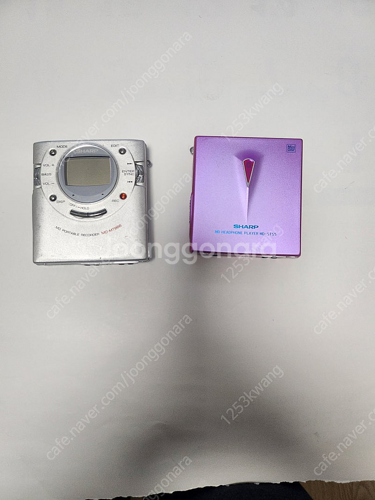 샤프 녹음 되는거와 재생용 MD 두개 팝니다 고장품입니...--0