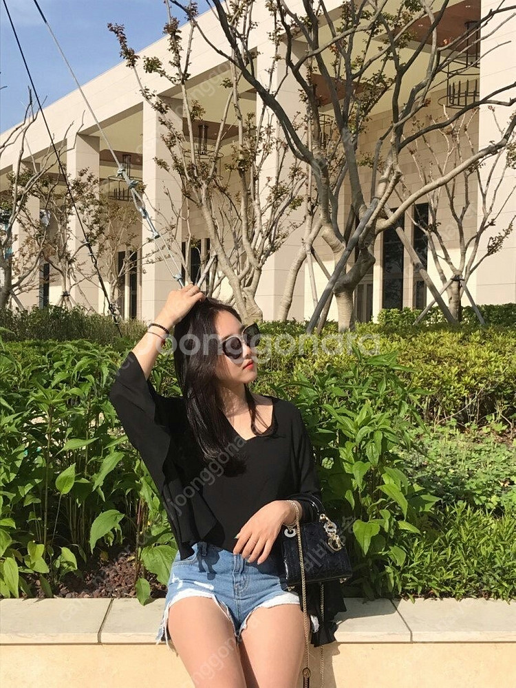 [미착용 새옷] 섹시 뒷트임 쉬폰 블라우스 마드모아젤 ...--3