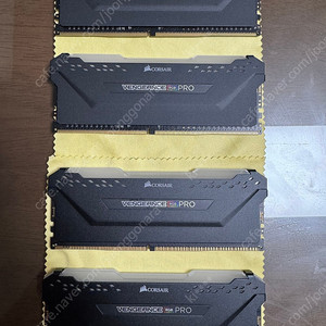 커세어 ddr4 3200 16(8*2)기가 + 더미메모리 세트 팔아요
