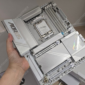 기가바이트 어로스 X807E pro ice 팝니다