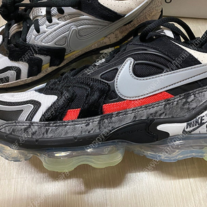 나이키 에어 베이퍼맥스 EVO 275 택포 23만