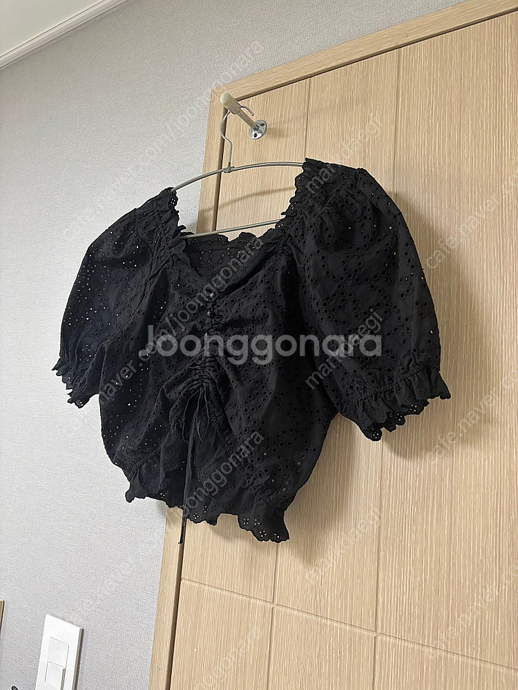 보카바카 임지연 퍼프 블라우스 정가 179000원--6