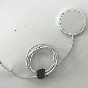 정품 애플 MagSafe 2세대 충전기 // 앤커 애플워치 충전기 // 주연테크 캐리밥 120W 충전기 // 앤커 A2013Q17 파워포트+ 퀵차지 3.0 USB 충전 어댑터 //