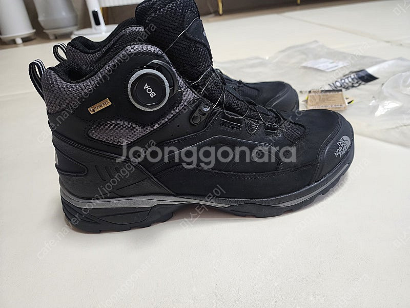 노스페이스정품 고어텍스 중등산화 새상품 판매합니다.--1