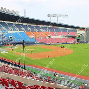 5/16 LG 트윈스 vs KT wiz 1루 레드석 양도합니다.