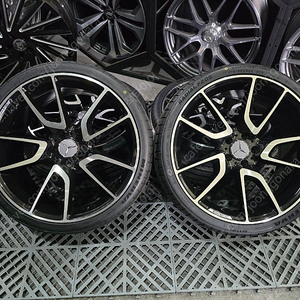 벤츠 CLS C257 CLS53AMG 스타일 20인치 휠타이어