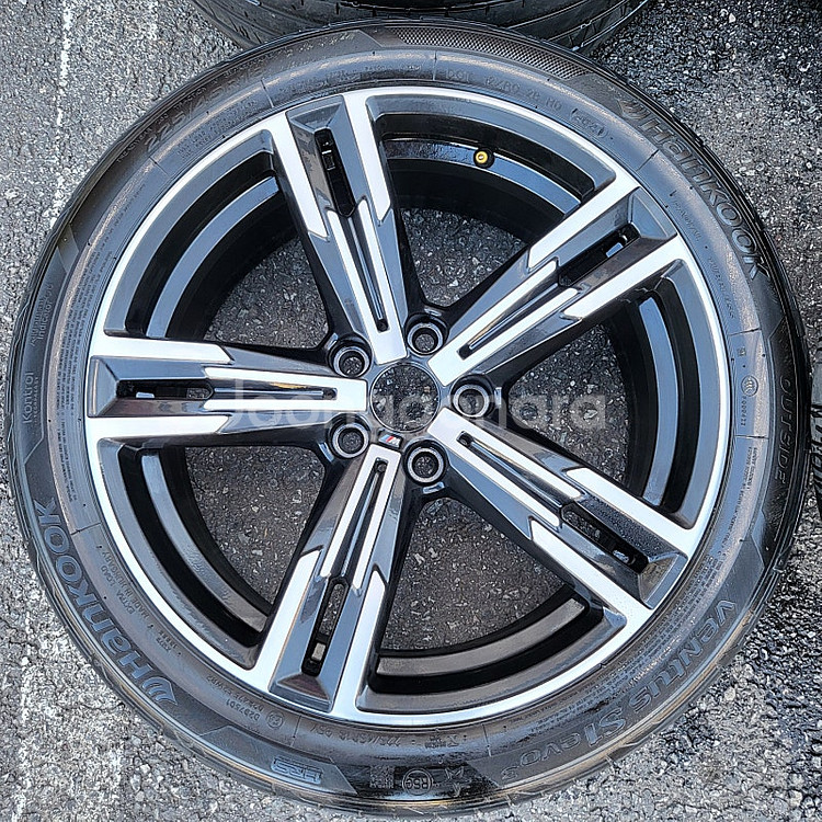 BMW 18인치 3시리즈 G20 848M 휠타이어 세트 팔아요--2