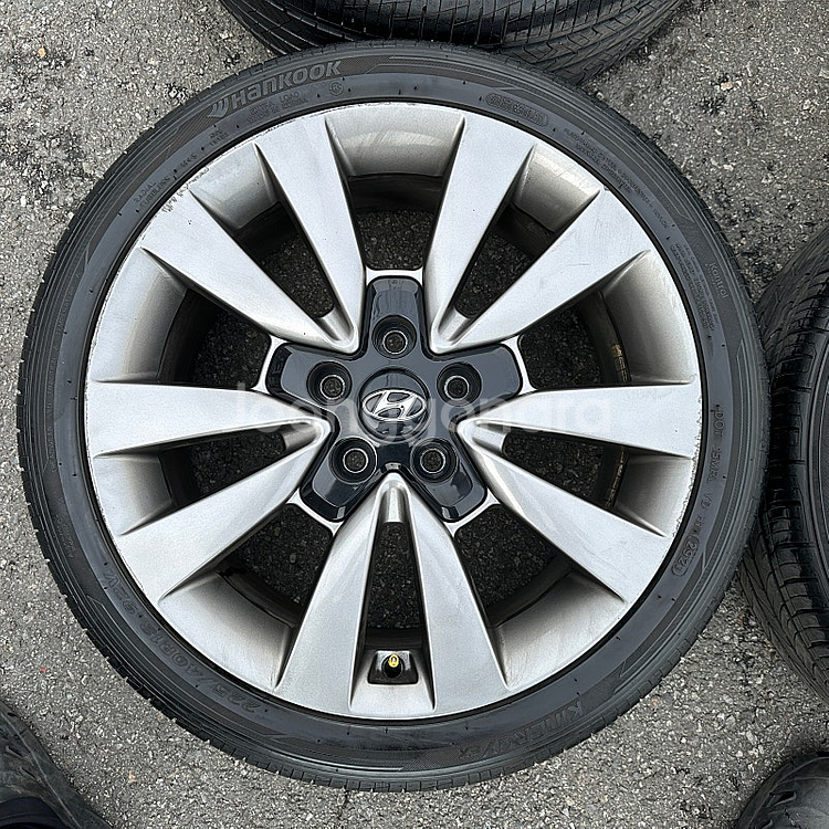I30 18인치 중고 휠타이어 세트 팔아요 225 40 18--3