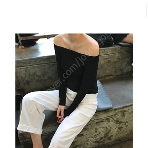 프로스트제이 오프숄더 티셔츠