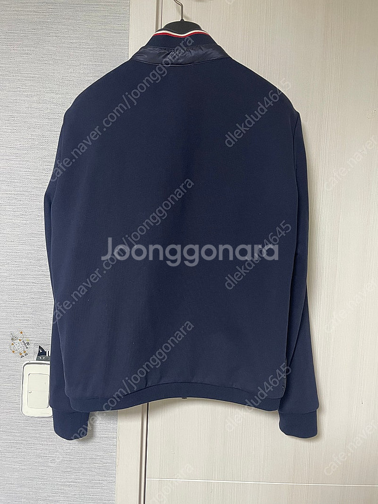 [M] 몽클레어 삼선 트리콧 유광 니트패딩 네이비--2