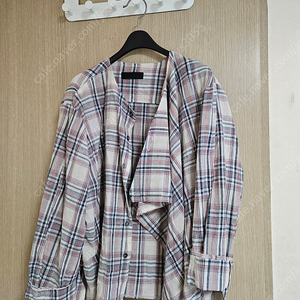 고퀄리티 셔츠겸 아우터 판매합니다