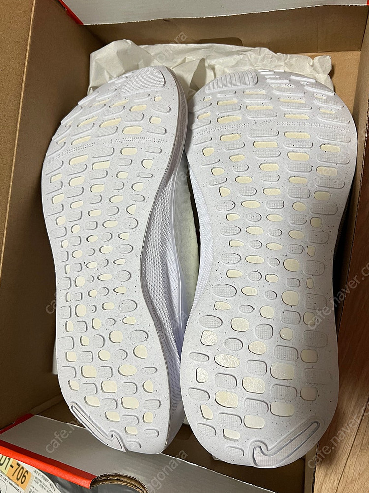 (새상품) 나이키 리액트 인피니티런4 올화이트 280 나코텝 미시착 매장판 새상품 이미지