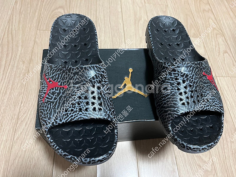 (새상품)조던 슈퍼플라이 팀 슬라이드 GR 블랙코끼리 280사이즈--1