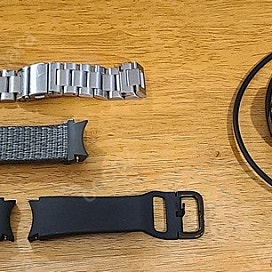 갤럭시워치 4, 44mm 부품용과 스트랩입니다.