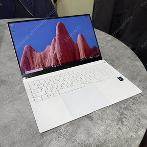 삼성 갤럭시북 프로 NT951XDB I7-1165G7 판매합니다. B급