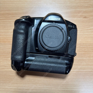 캐논 EOS - 1 필름 카메라