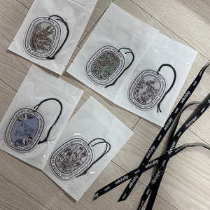 새상품 딥디크 방향제 5개 세트 끈 포함, 택배비 포함 13000원 저렴히 가져가세요.