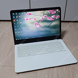 LG그램 13Z940 부품용 (부팅됨, 충전됨)