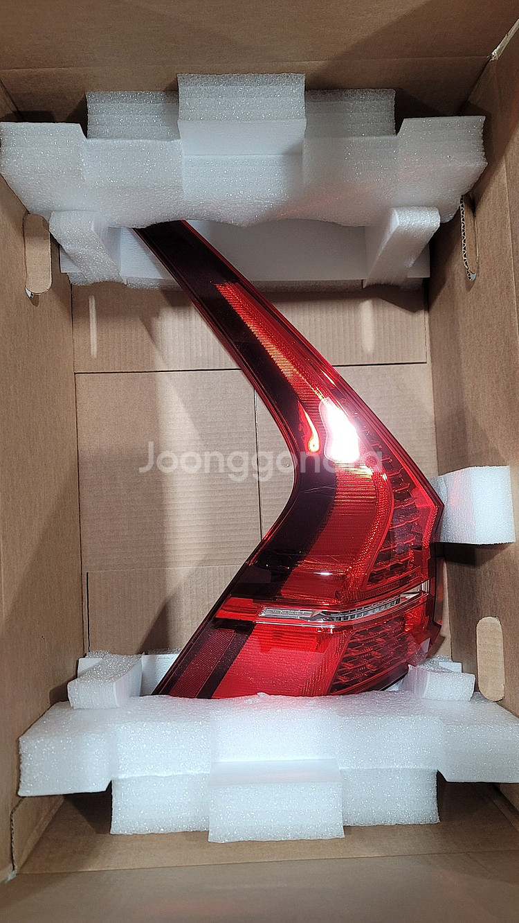 볼보 XC60 테일램프(후미등) 판매합니다--0