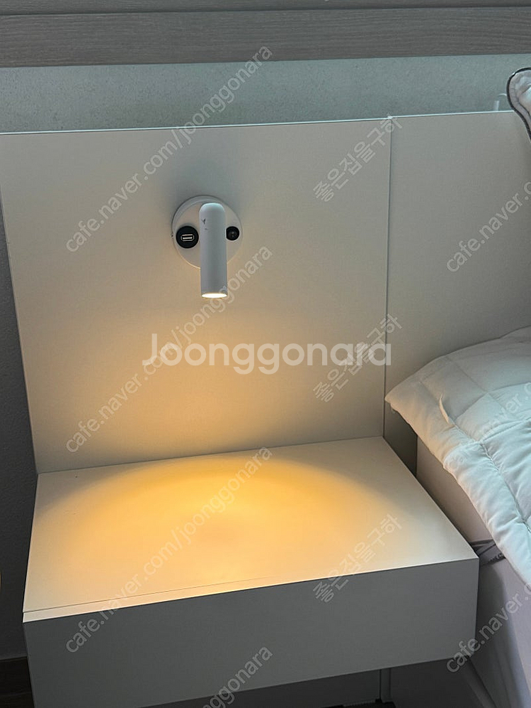 휴도 침대 협탁 팝니다--1