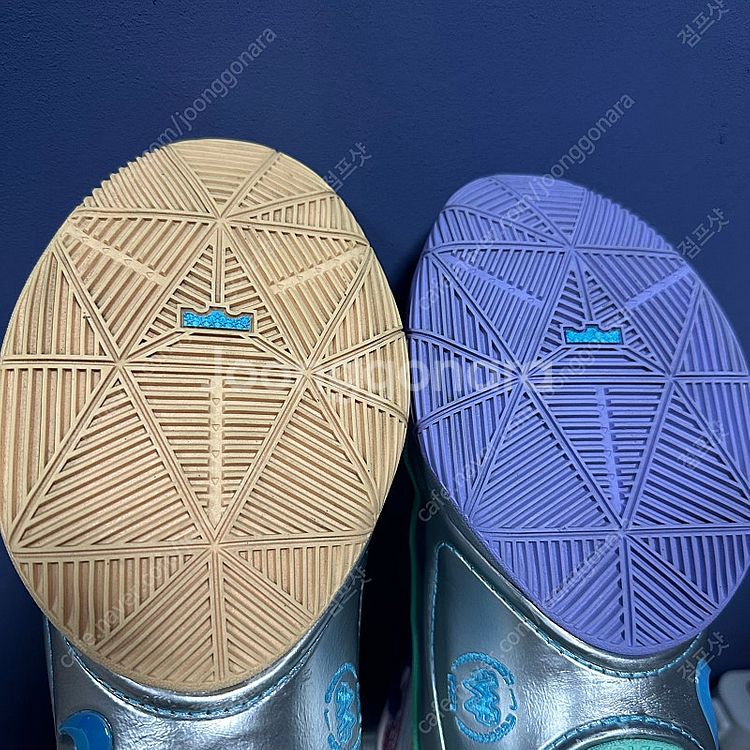 285 르브론 22 모노폴리 극미중고--6