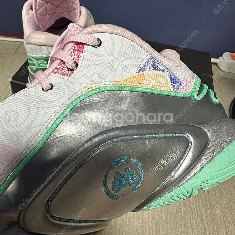 285 르브론 22 모노폴리 극미중고--8