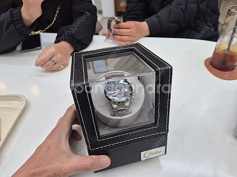 태그호이어 까레라 칼리버16 검판 41mm 판매--2