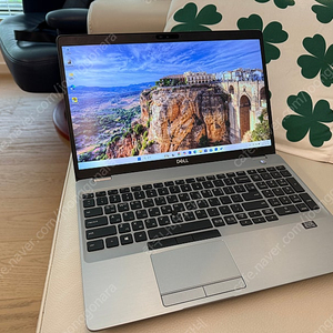 DELL Latitude 5511 노트북 : i7 (10세대), 1TB SSD, 32GB RAM