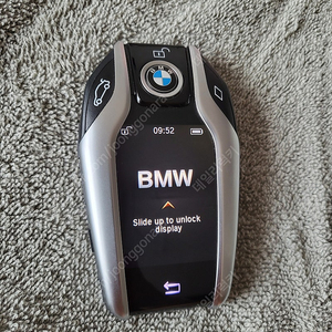 BMW 신형 디스플레이키, 디지털키 충격 액정 깨짐 파손 손상 스크래치 고장 복원 수리, 주파수이상 침수키 먹통 진단 점검 수입 자동차키 전문 해결사
