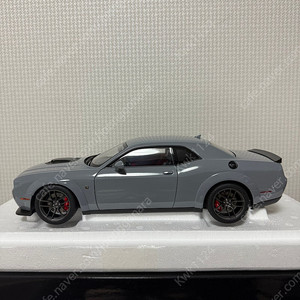 1:18 오토아트 닷지 챌린저 R/T 스캣팩