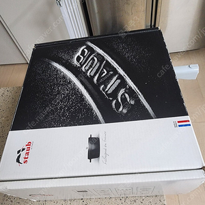 스타우브 꼬꼬떼 24cm 새상품
