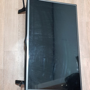 TV (LG 32" LED TV 32LB555B)