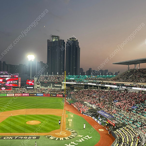 5/16 LG vs KT 1루 오렌지석 통로 2연석