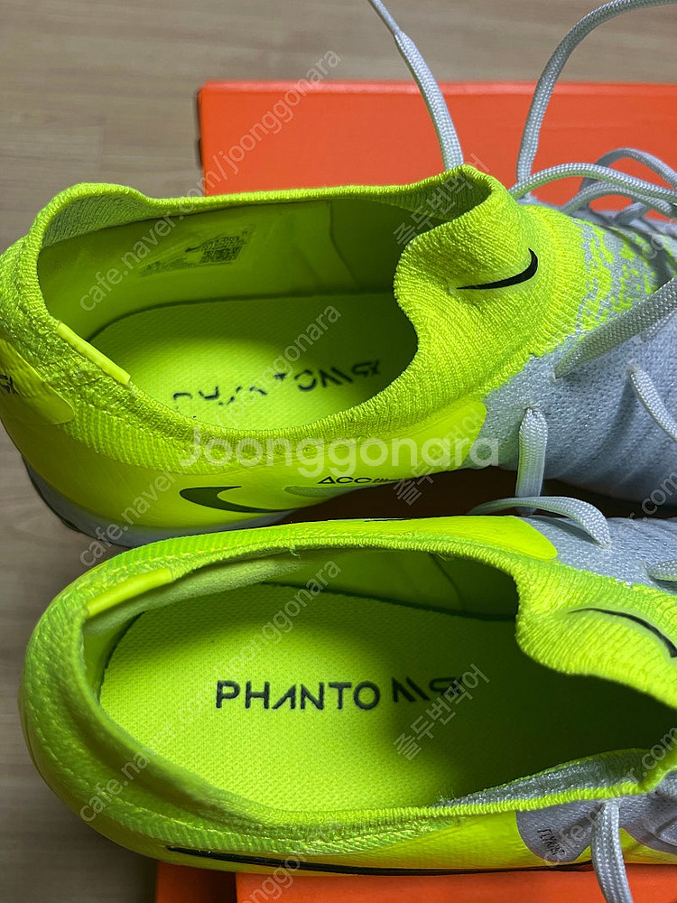 나이키 팬텀GX2 프로TF, 나이키 티엠포 레전드10TF 프로판매 합니다.--3