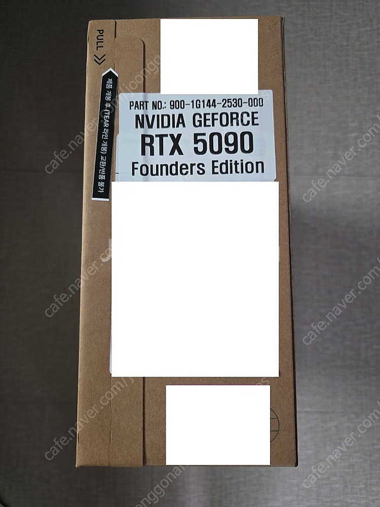 RTX 5090 Founders Edition 5090...--0