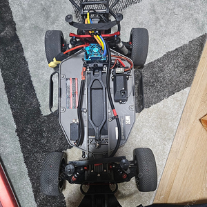 트랙사스 슬래시 2wd 차체