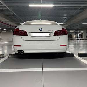 BMW 5 F10 후기형 알파인화이트 사이드스커트 뒤범퍼