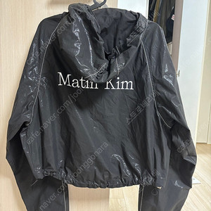 마뗑킴 크롭 코팅점퍼
