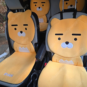 전 차종 호환가능 카카오프렌즈 차량 방석 등받이 전좌석 세트