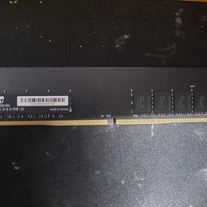 ddr4 16기가 팝니다 2666 에센코어
