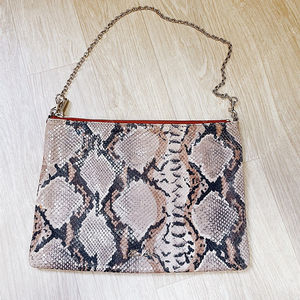 Anne Klein 앤클라인 파이톤 뱀피 클러치 체인백
