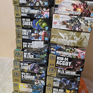 HG 곡그, 자쿠1, 빅토리건담, 구프 리바이브, 짐2, 캠퍼, 자쿠3, 구스타프칼, G아머, 그레이즈 아인, 스사노오, 쓰로네 아인, 징크스, 라고우, 페니체,