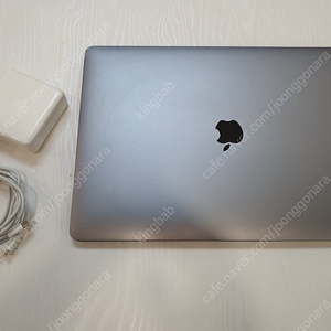 맥북프로 15인치 2019년 i7 16gb 256gb 판매합니다 55만원