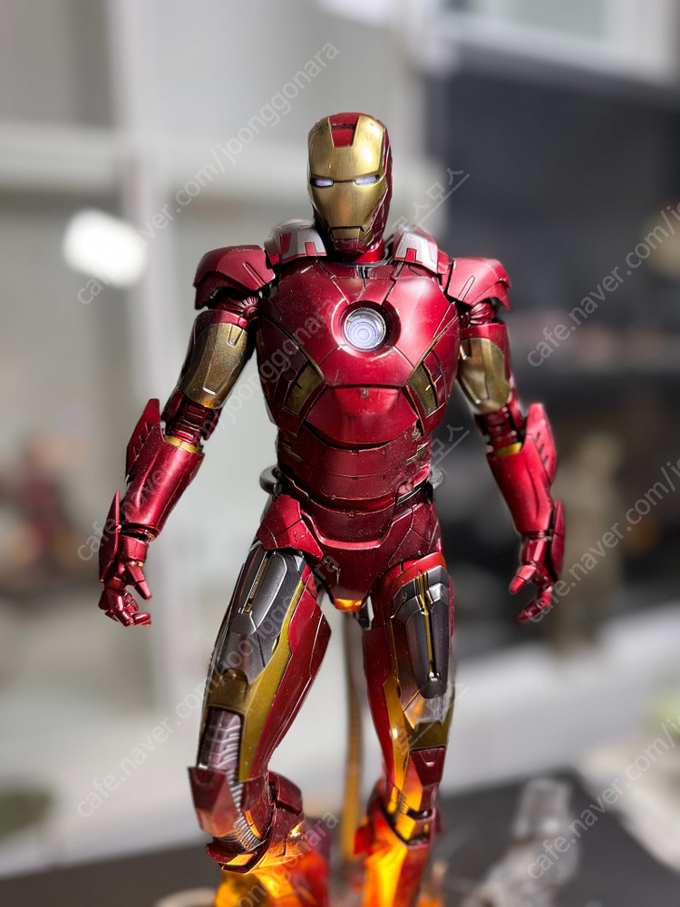 핫토이 마크7 다이캐스트 커스텀(LED 리페)및 기타 아이언맨 헬름 팝니다. 이미지