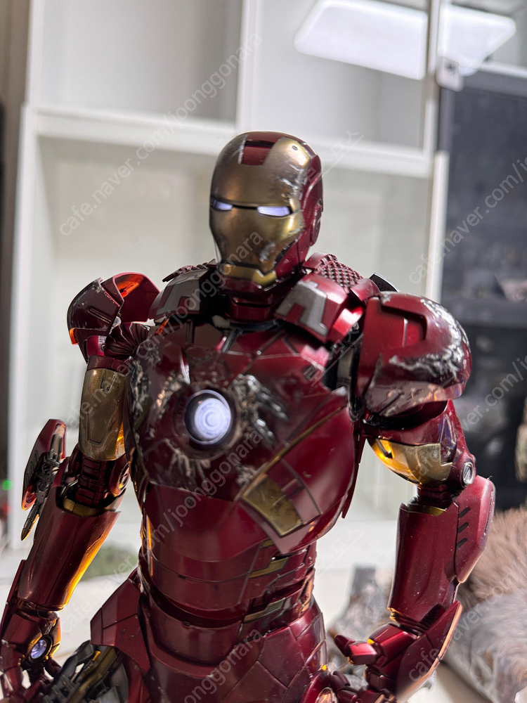 핫토이 마크7 다이캐스트 커스텀(LED 리페)및 기타 아이언맨 헬름 팝니다. 이미지