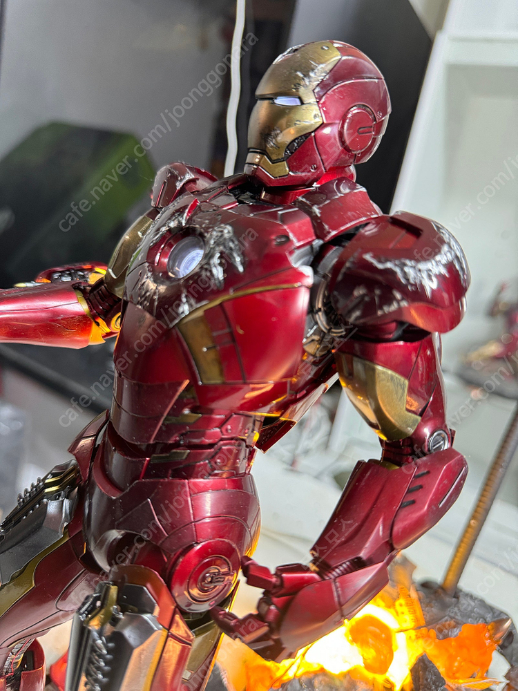 핫토이 마크7 다이캐스트 커스텀(LED 리페)및 기타 아이언맨 헬름 팝니다. 이미지