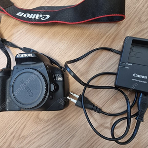 캐논 550d 바디 팝니다