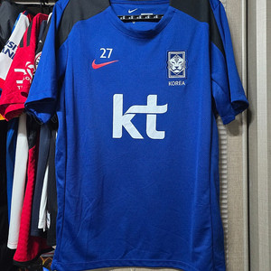 이번시즌 국대 트레이닝 M사이즈 세트 판매합니다